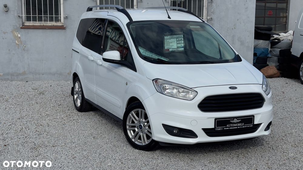 Ford Tourneo Courier 1.0 EcoBoost S&S Titanium - 6