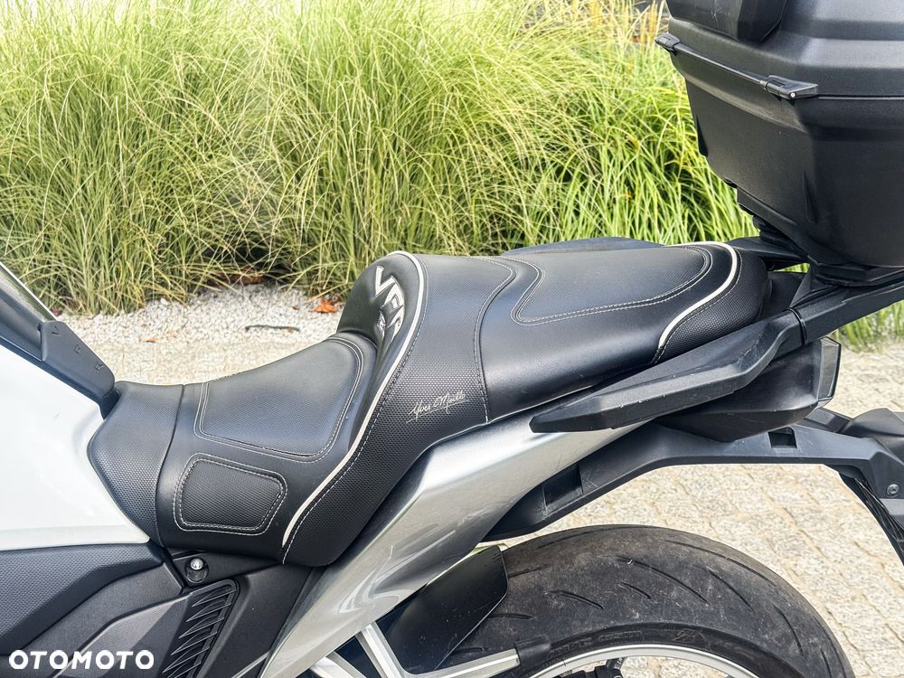 Honda VFR - 18