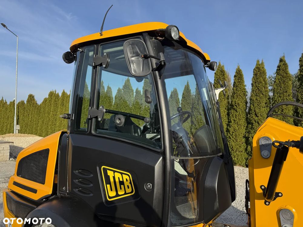 JCB TM 220 AGRI TELESKOP / 2016 ROK / TELESKOP / MAŁE GABARYTY / PIĘKNA / ZADBANA / SPROWADZONA Z NIEMIEC / PIĘKNIE UTRZYMANA / ORYGINAŁ / 180 300 310 320 330 Schaffer - 22