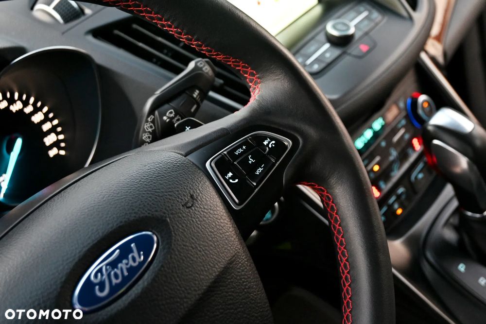 Ford Kuga 2.0 TDCi 4x4 ST-Line - 31