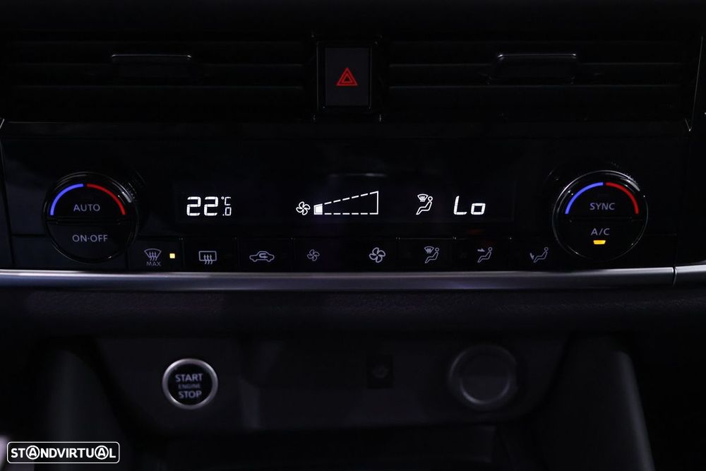 Nissan Qashqai 1.3 DIG-T N-Connecta - 24