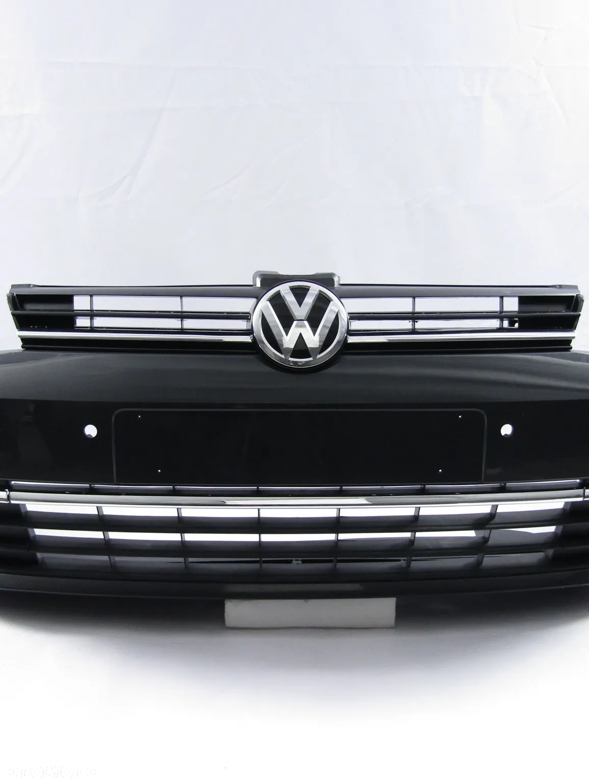 Zderzak przedni VW Golf 7 17 - 20 Sprysk. / Pdc-4 Kod lakieru LI7F - 7