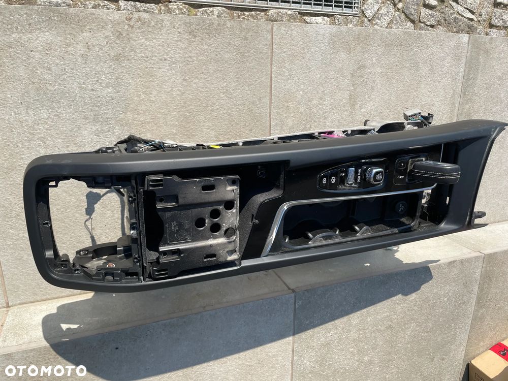 TUNEL ŚRODKOWY LEWAREK BIEGÓW PRZEŁĄCZNIK VOLVO XC 60 II 31417516 - 2