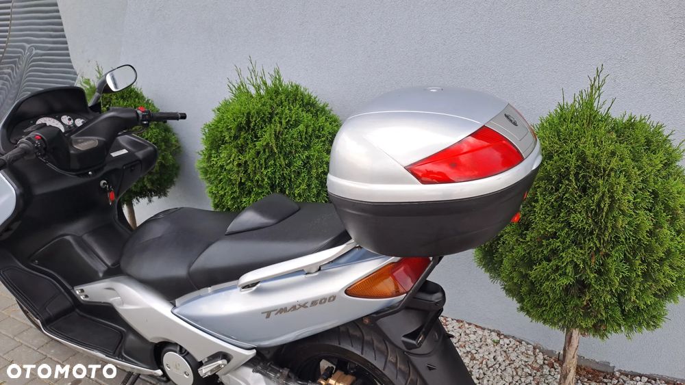 Yamaha Tmax - 25