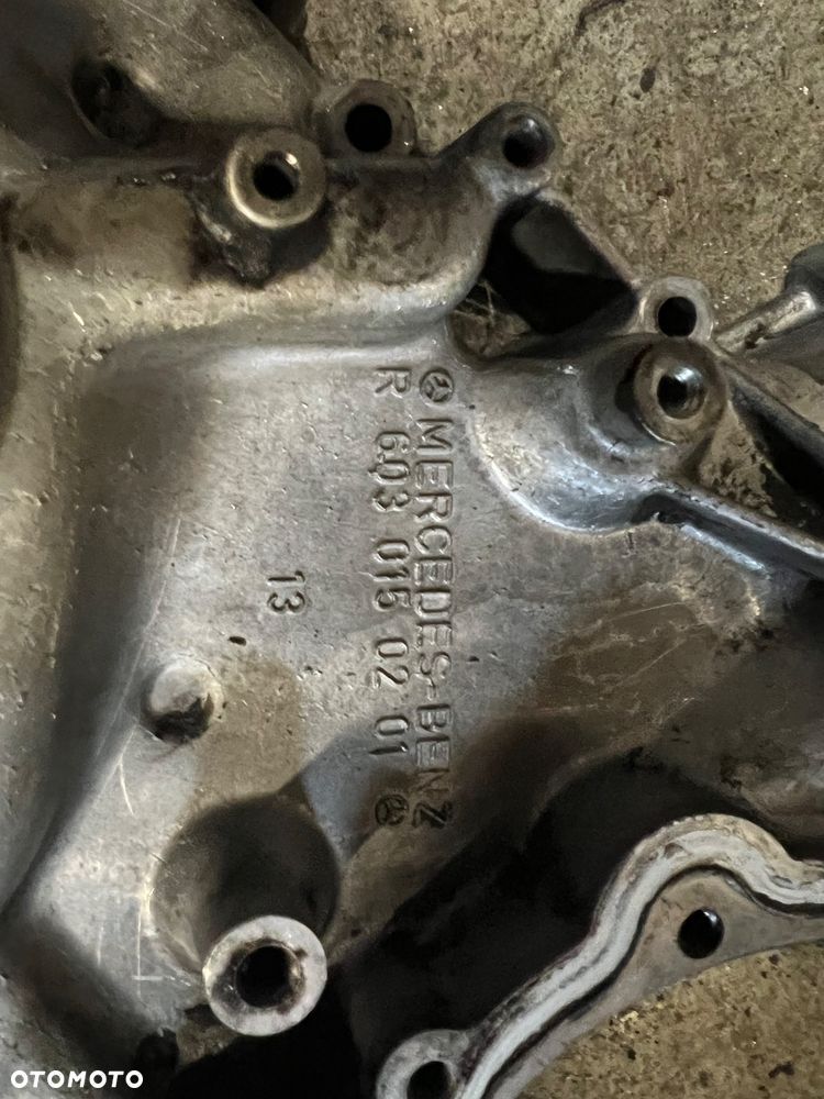 Obudowa osłona rozrządu Mercedes w124 3.0d 12v - 3