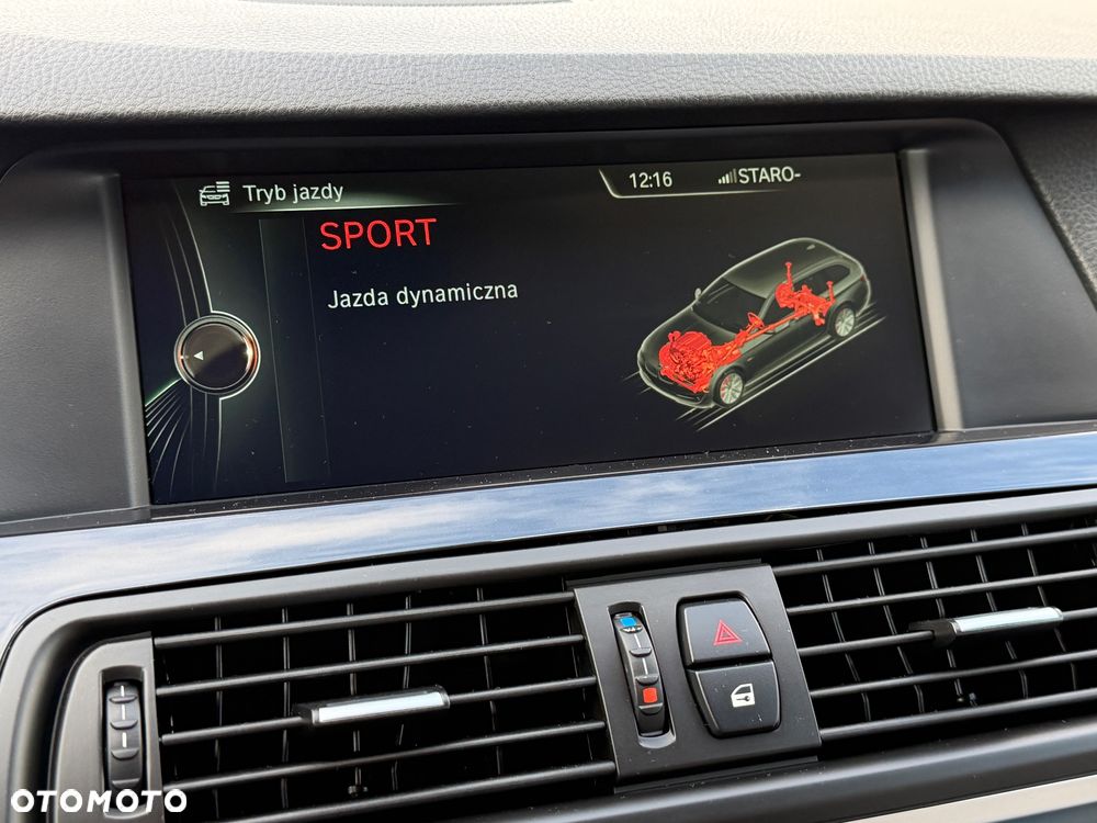 BMW Seria 5 528i xDrive Sport-Aut Luxury Line - 21