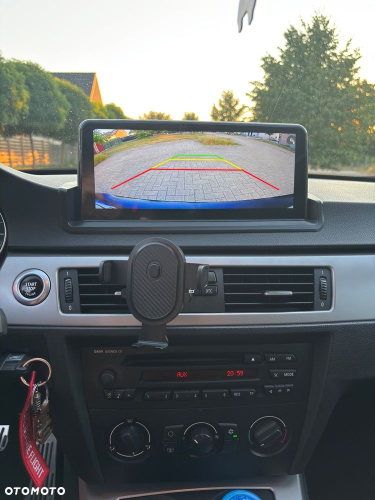 BMW Seria 3 318i - 5