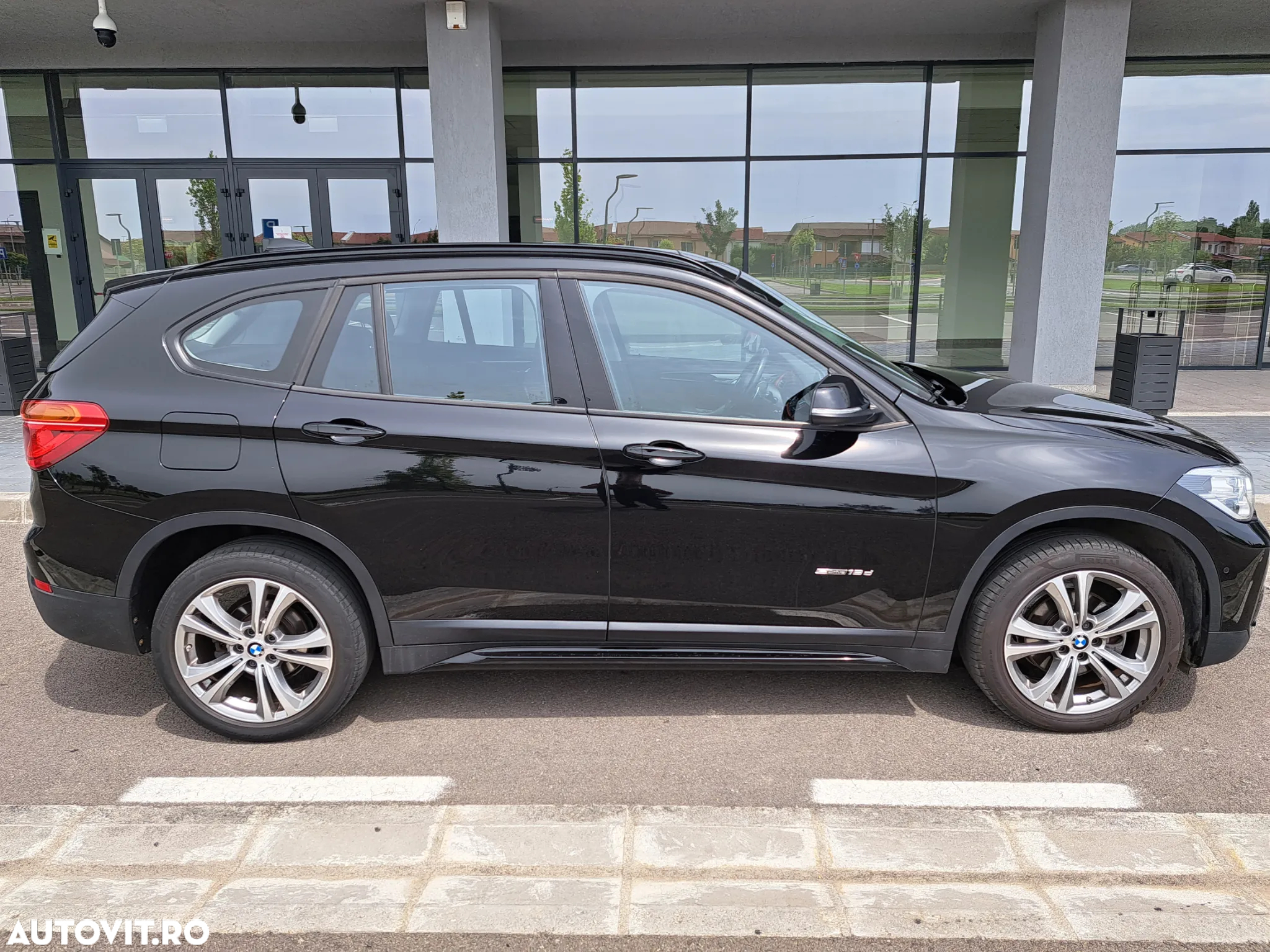 BMW X1 sDrive18d Aut. Sport Line - 4