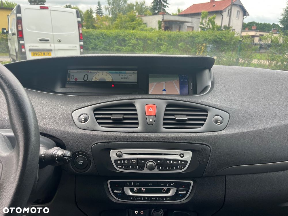Renault Grand Scenic Gr 1.9 dCi Privilege Euro5 - 21