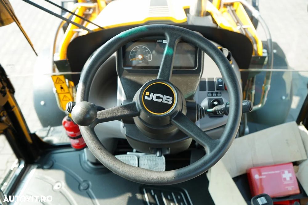 JCB 3CX / BULDOEXCAVATOR / NOU NOU / 0 LUNI - 29