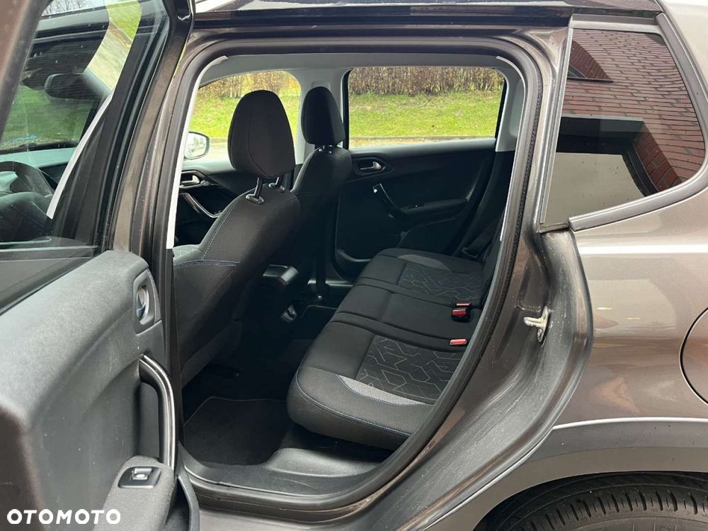 Peugeot 2008 PureTech 82 Signature - 22