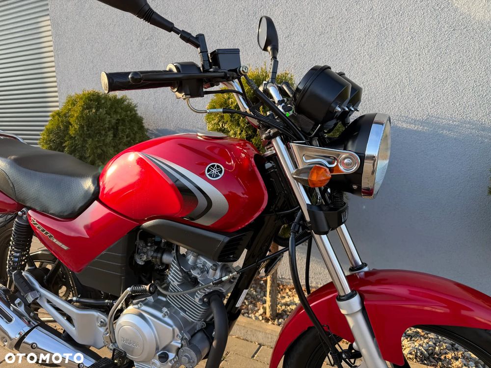 Yamaha YBR - 9