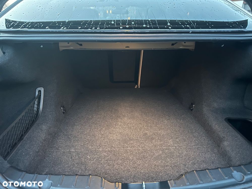 BMW Seria 5 528i Sport-Aut - 15