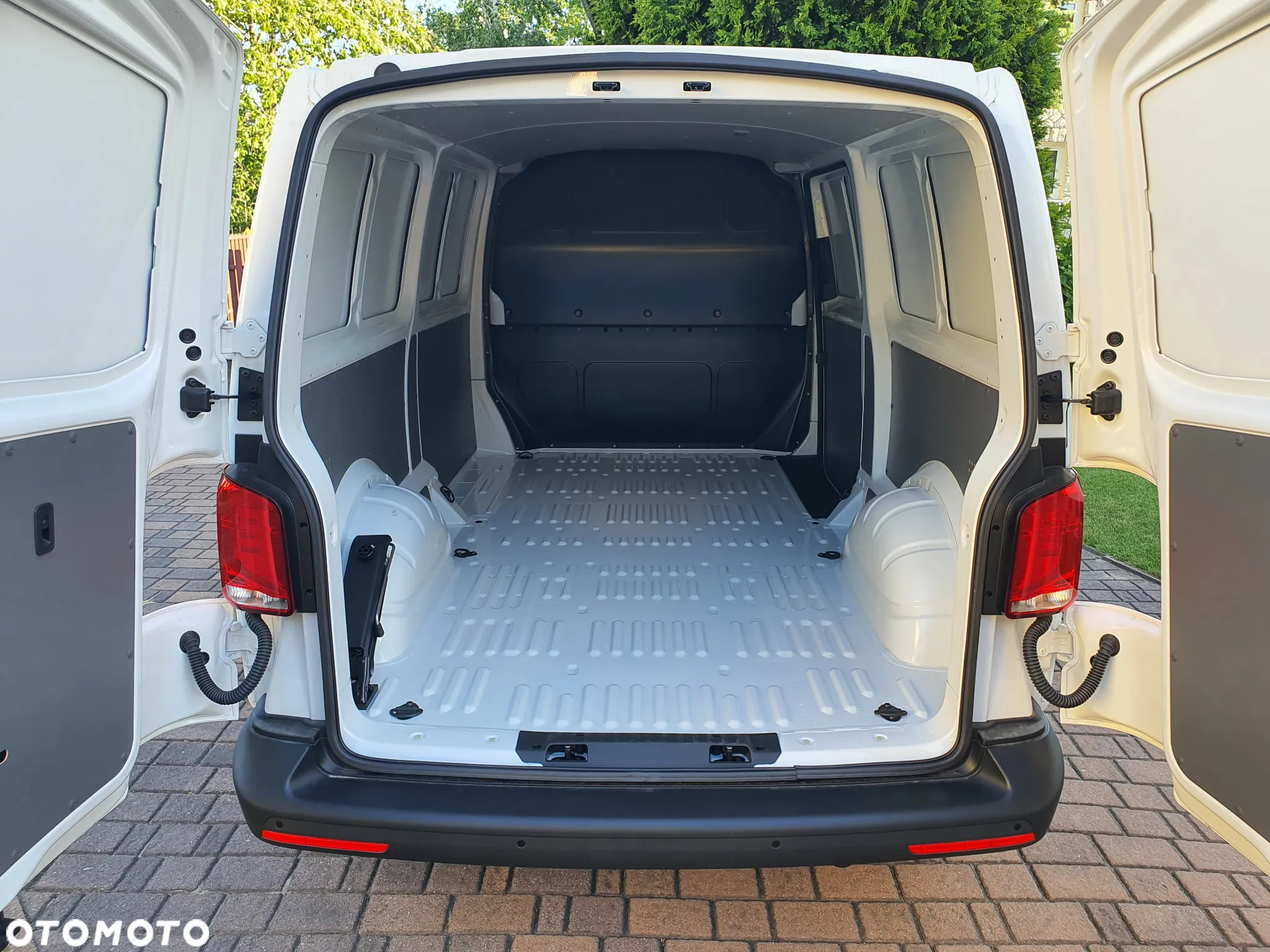 Volkswagen Transporter - 33