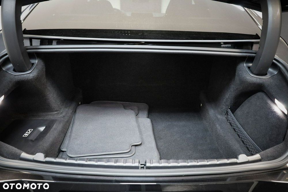 BMW Seria 8 - 21
