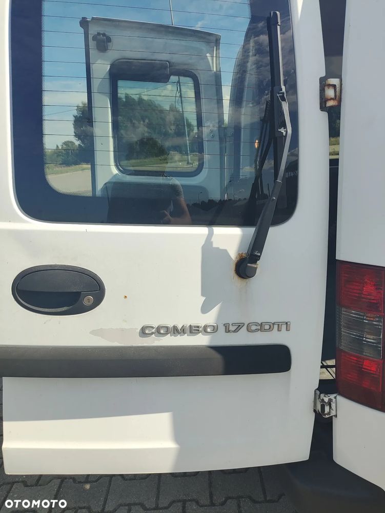 Opel Combo Tour Enjoy - 11