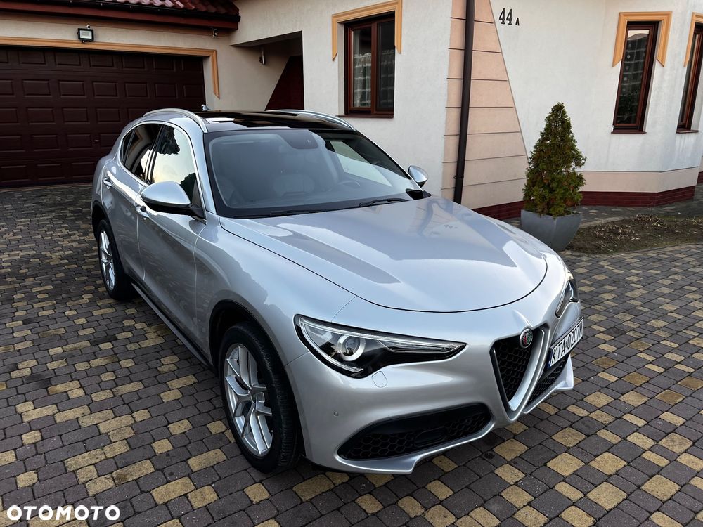 Alfa Romeo Stelvio 2.0 Turbo 16V AT8-Q4 Competizione - 3
