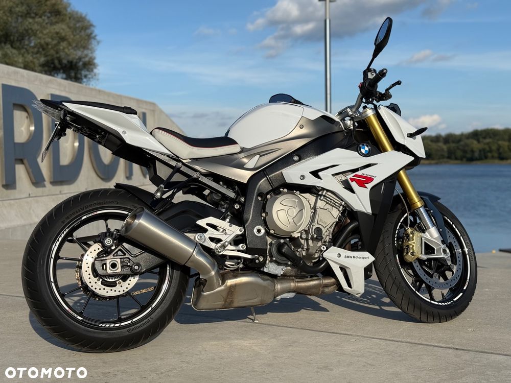 BMW S - 3