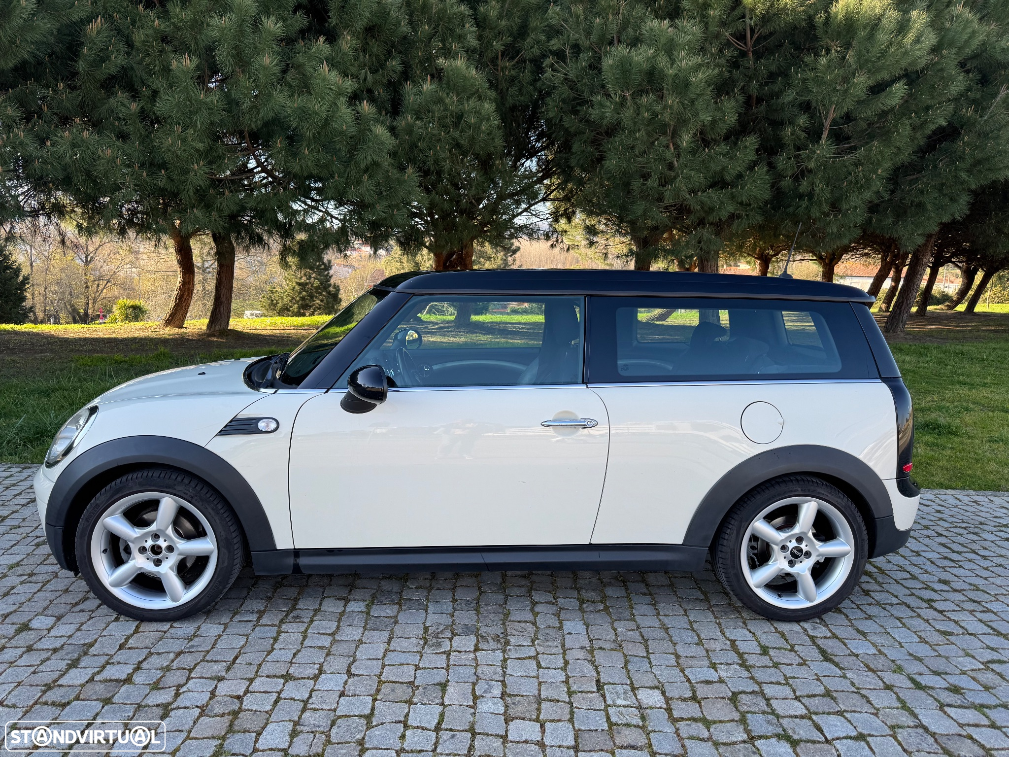 MINI Clubman Cooper D - 2
