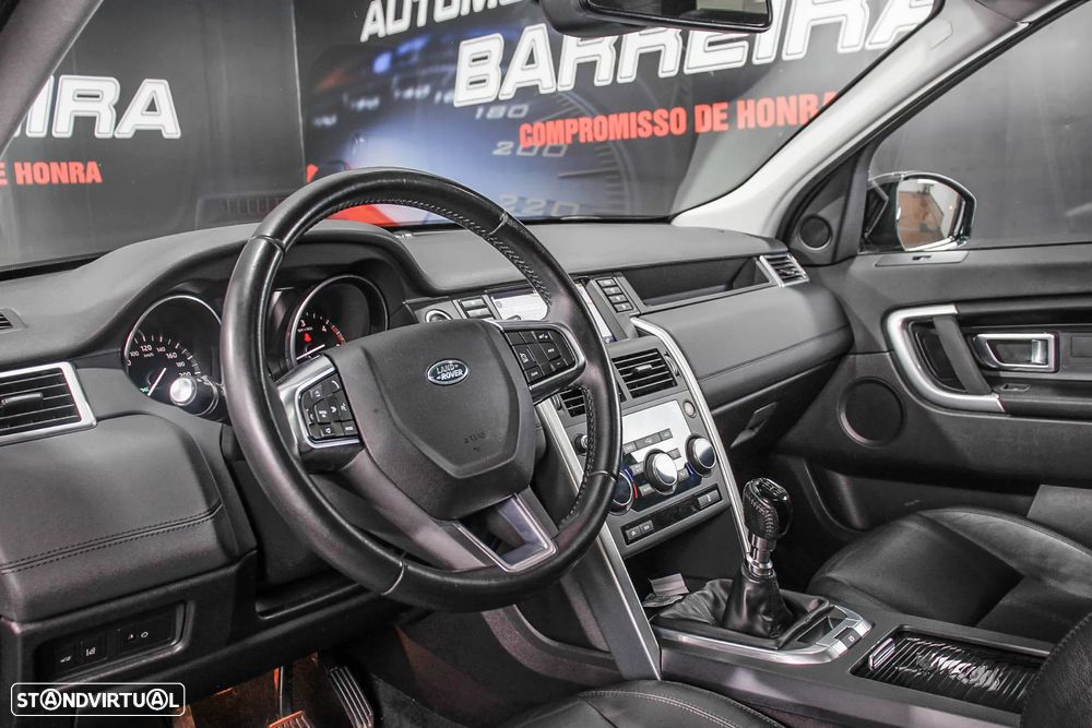 Land Rover Discovery Sport 2.0 eD4 SE - 21