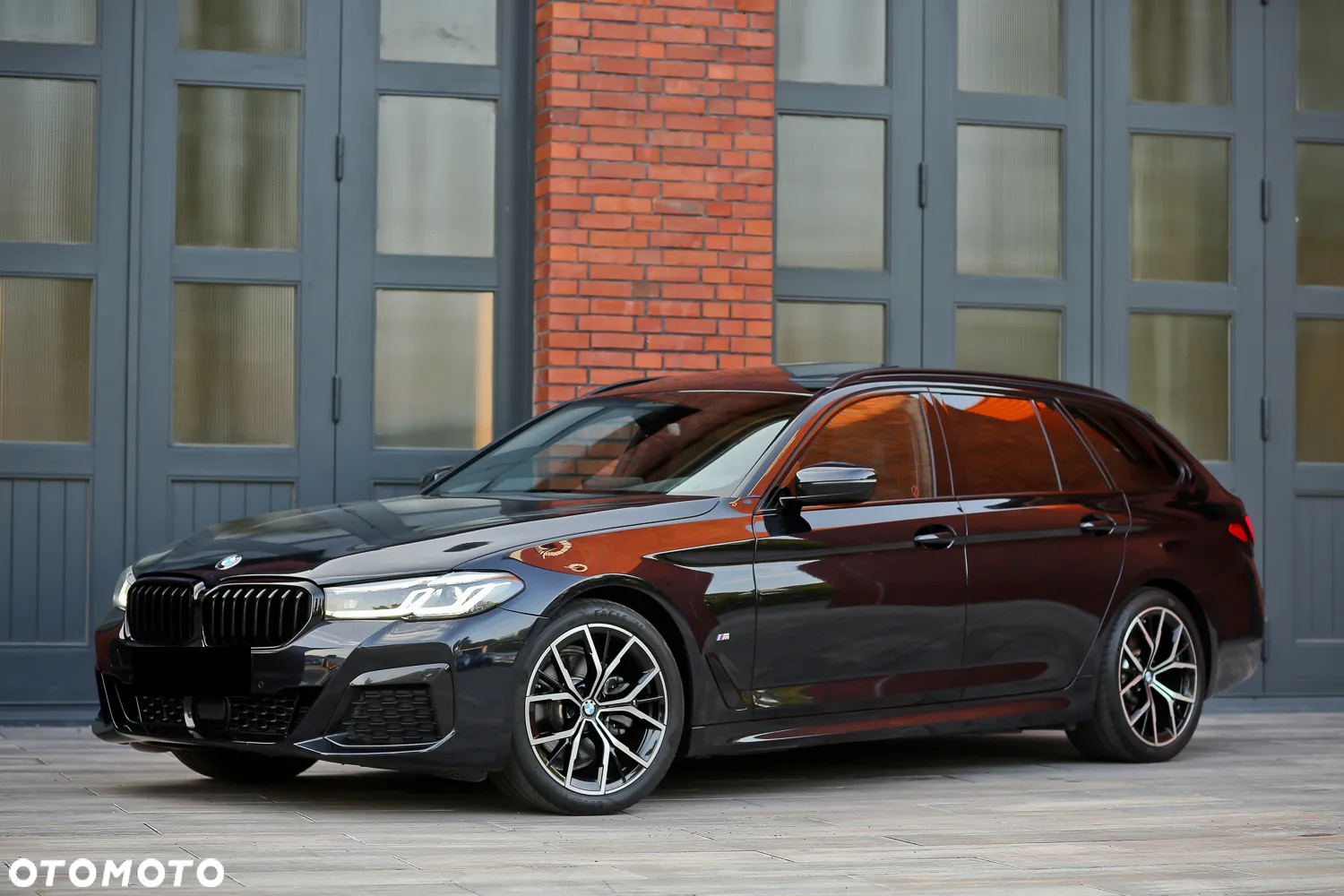 BMW Seria 5 520d Touring M Sport Edition - 8