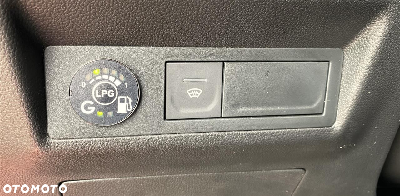 Renault Captur - 16