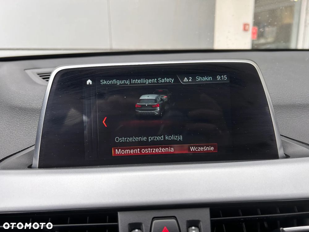 BMW X1 sDrive18d - 33