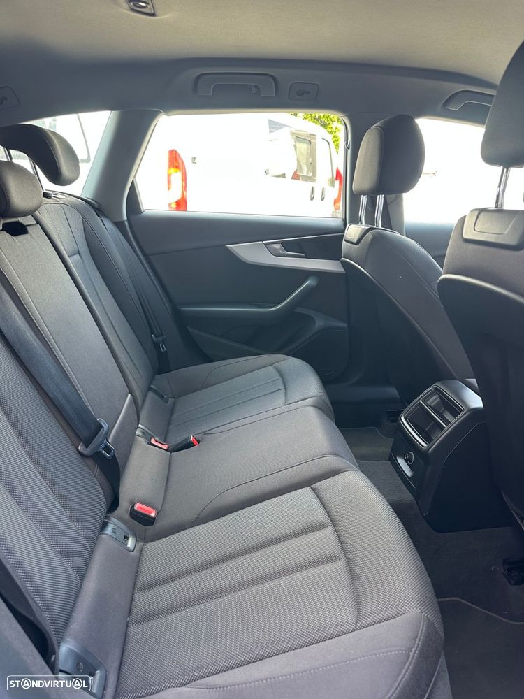 Audi A4 Avant 35 TDI Fleet Edition S tronic - 17