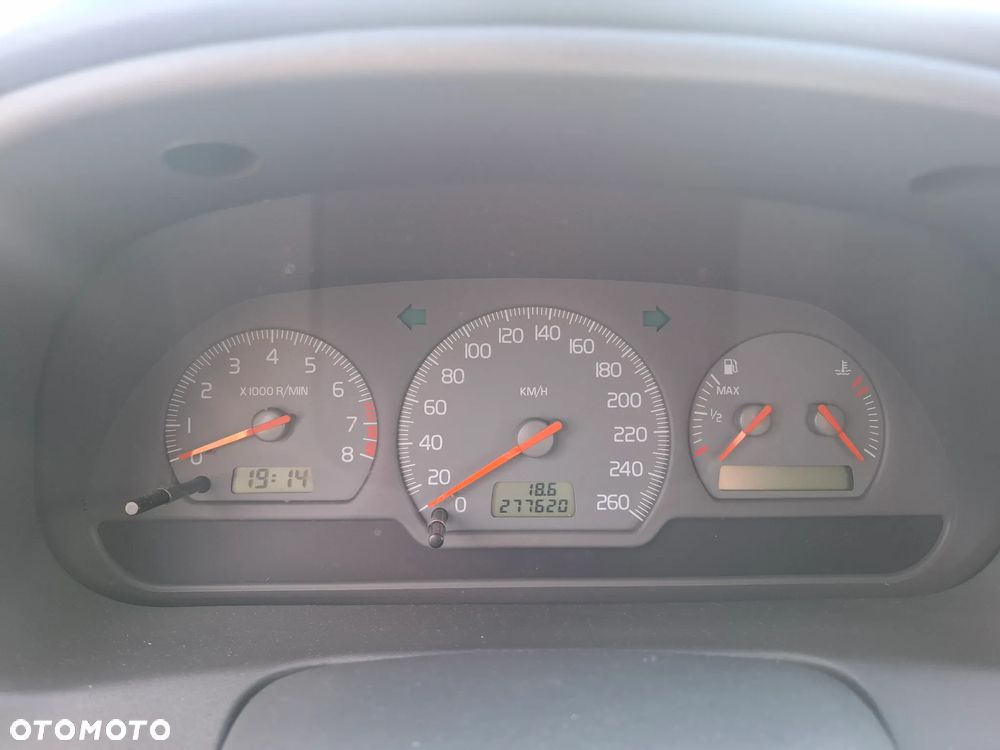 Volvo V40 1.8 Elegance - 7