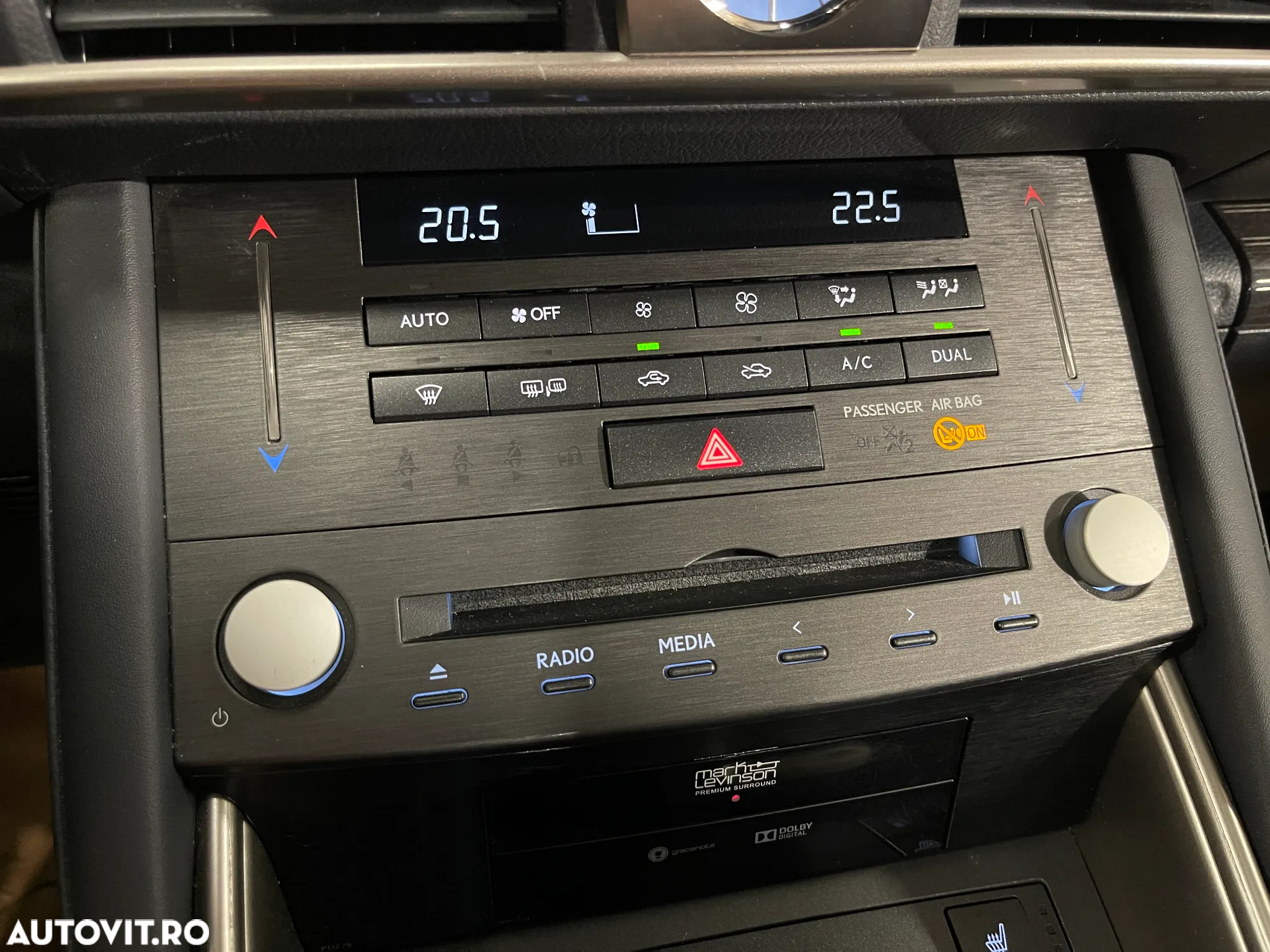 Lexus Seria IS 300h Executive - 23