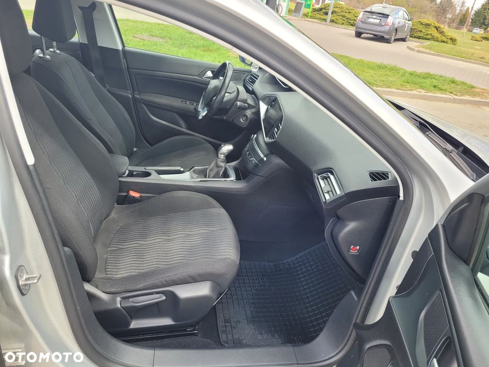 Peugeot 308 - 16