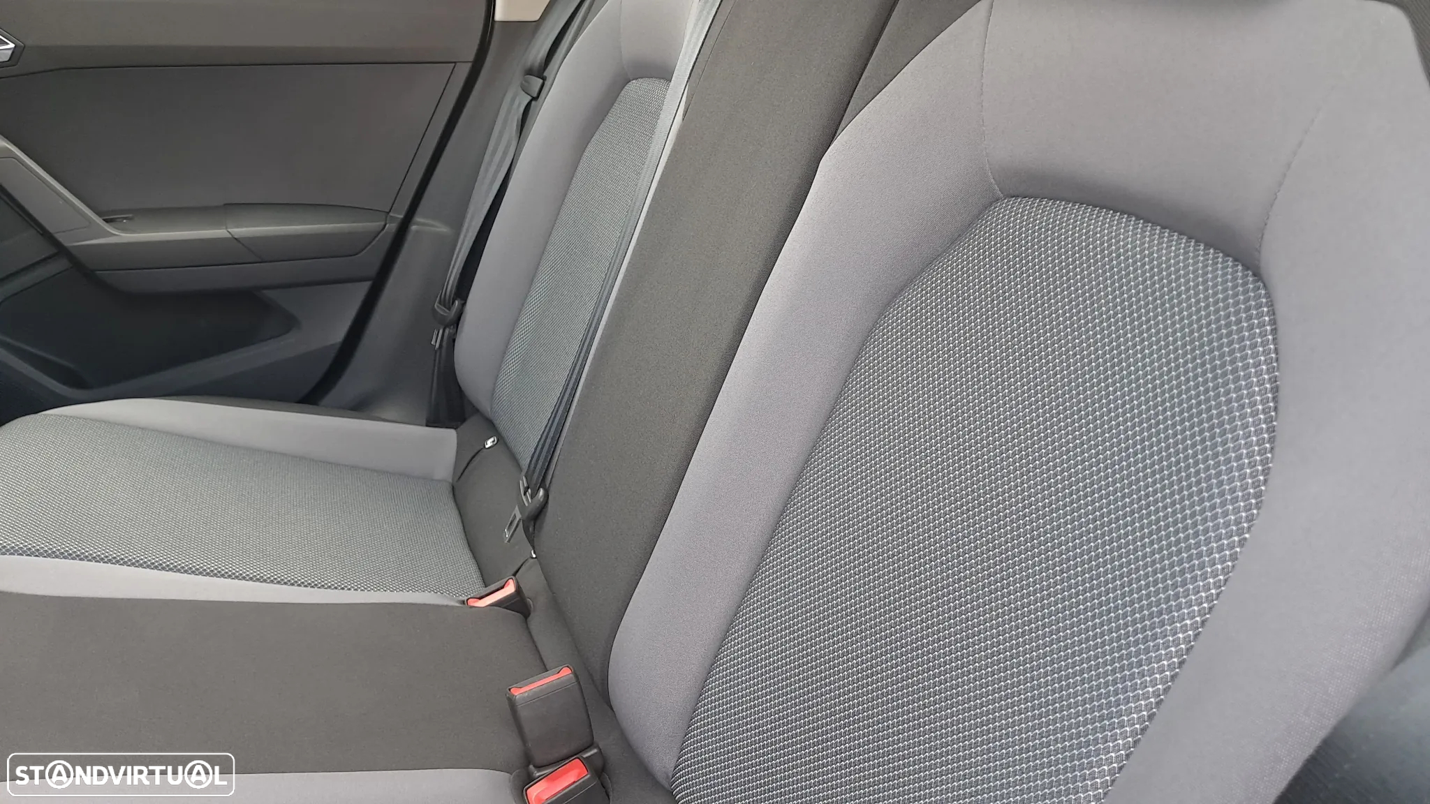 SEAT Arona 1.0 TSI Xcellence - 34