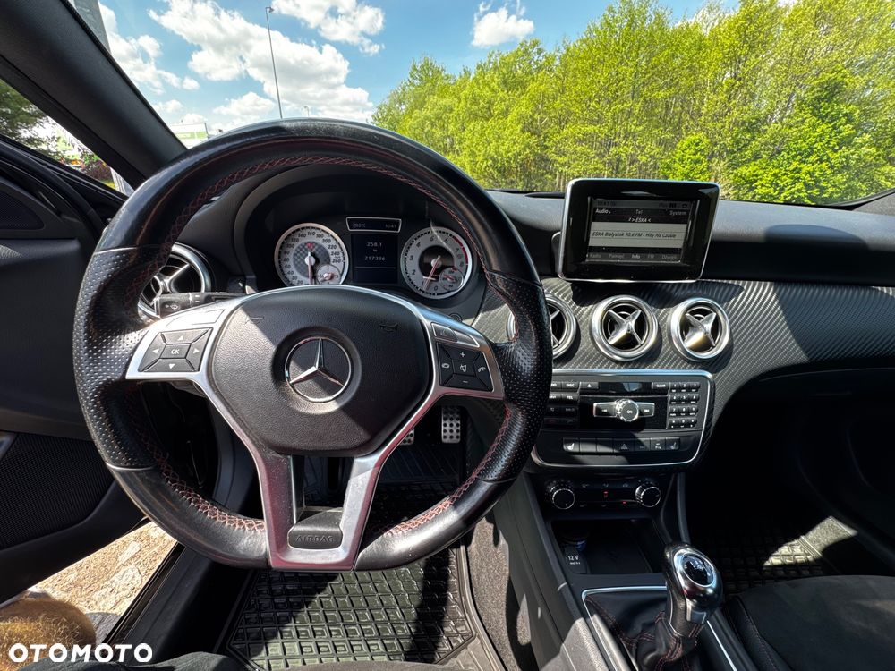 Mercedes-Benz Klasa A 180 AMG Line - 29