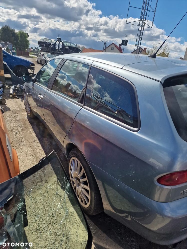 Alfa Romeo 156 lift kombi 2.4 20v jtd 841G000 na części - 3