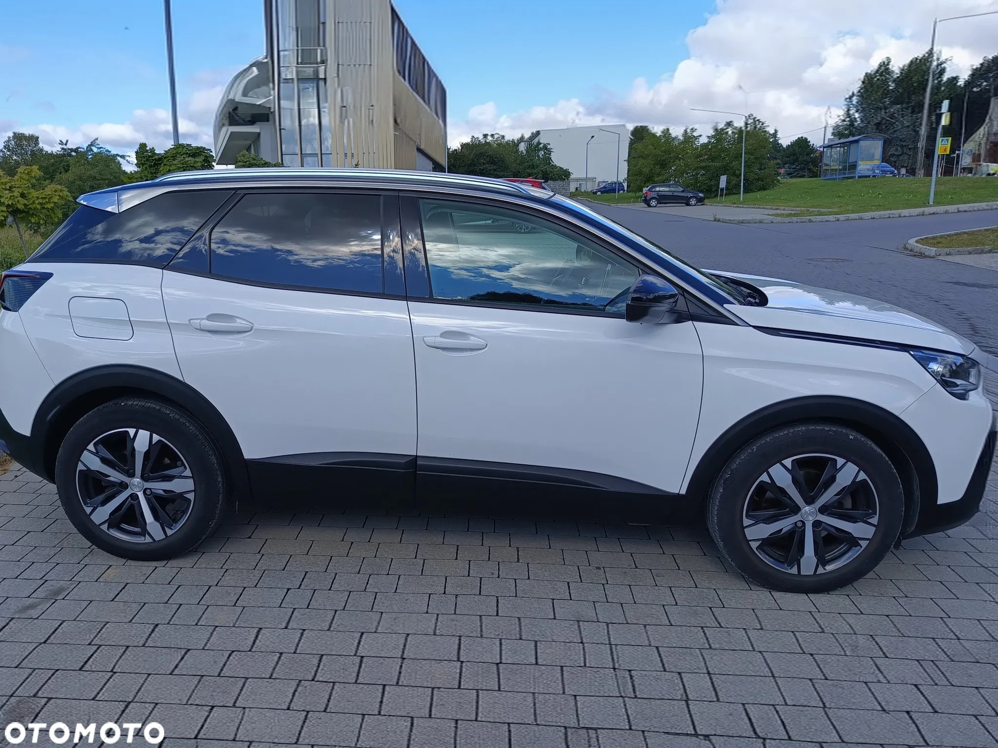 Peugeot 3008 1.2 PureTech Allure S&S - 3