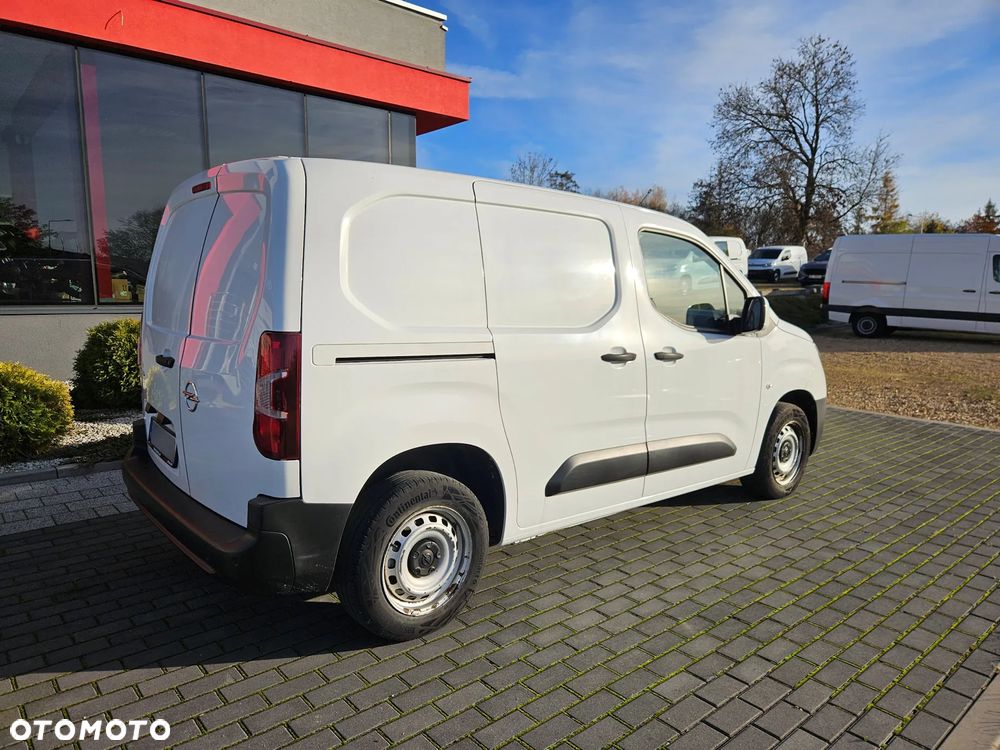 Opel Combo 1.2BENZ 110KM VAN - 3