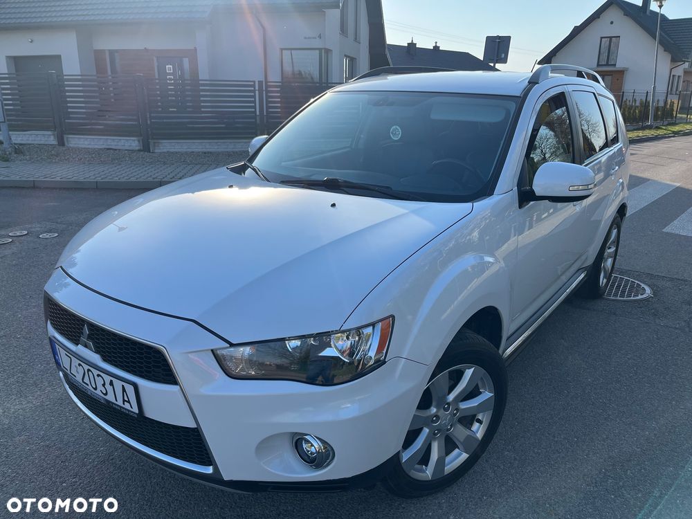 Mitsubishi Outlander 2.2 DID Intense + 4WD - 2