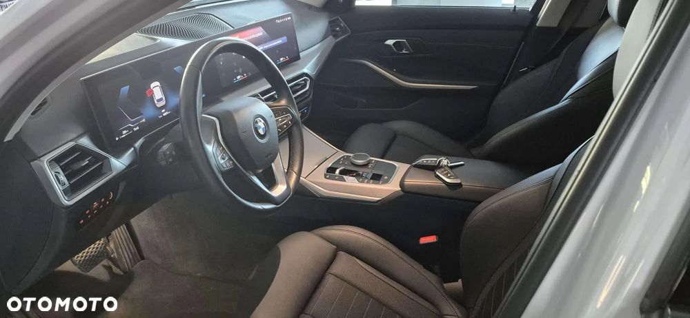 BMW Seria 3 318d Touring - 21