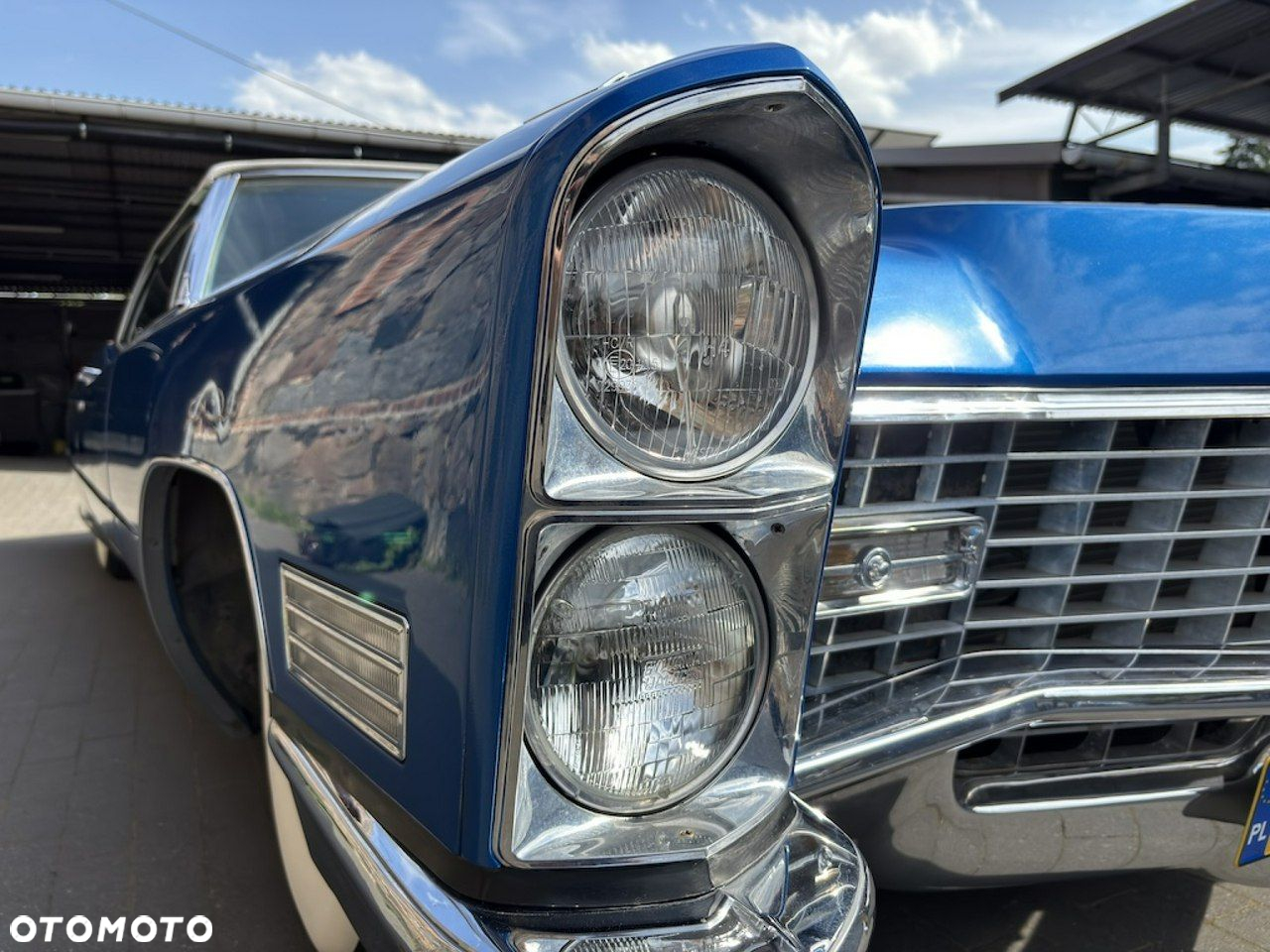 Cadillac Deville - 29