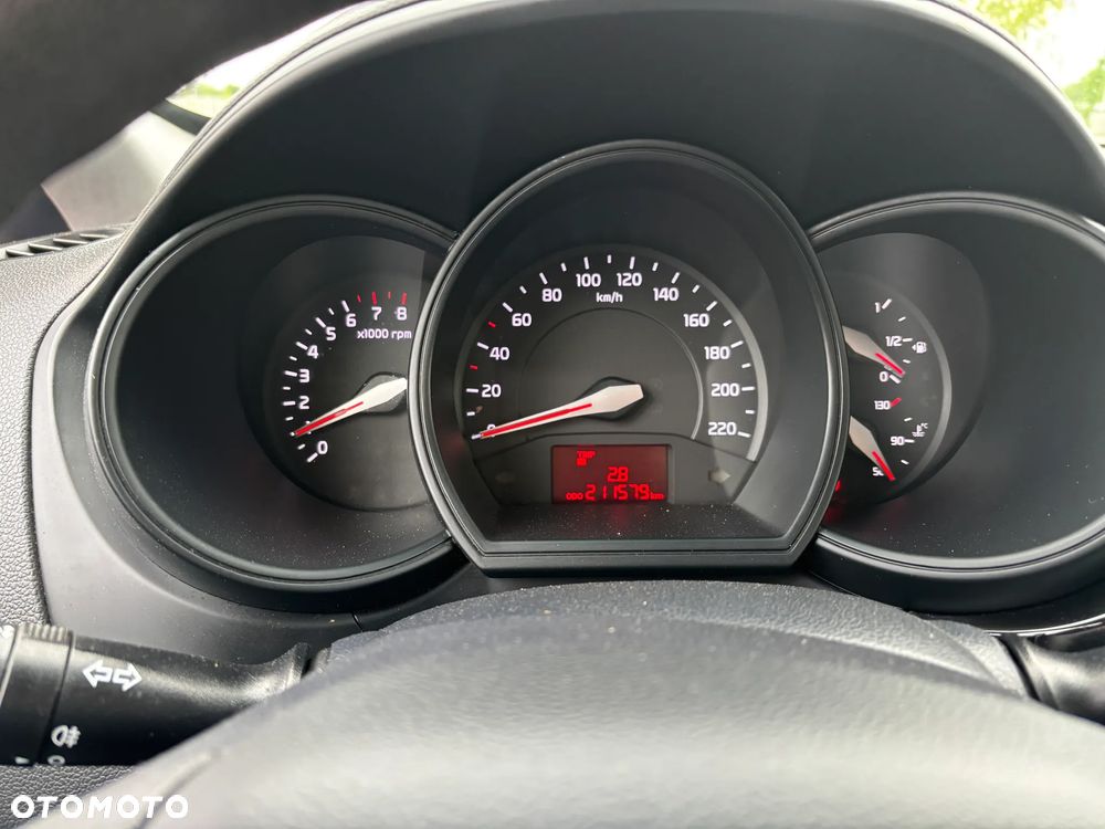 Kia Rio 1.2 Business Line - 8