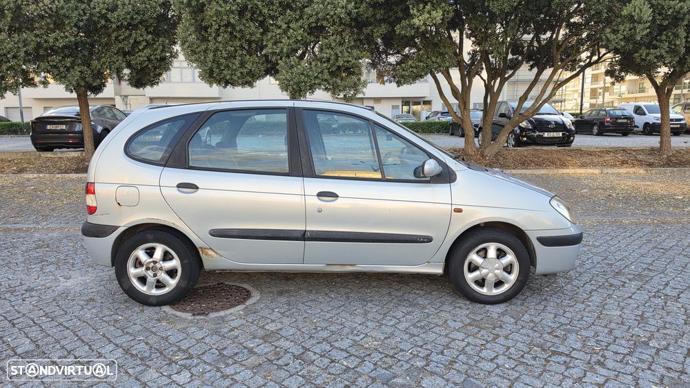 Renault Scénic 1.4 16V RXE AC - 7