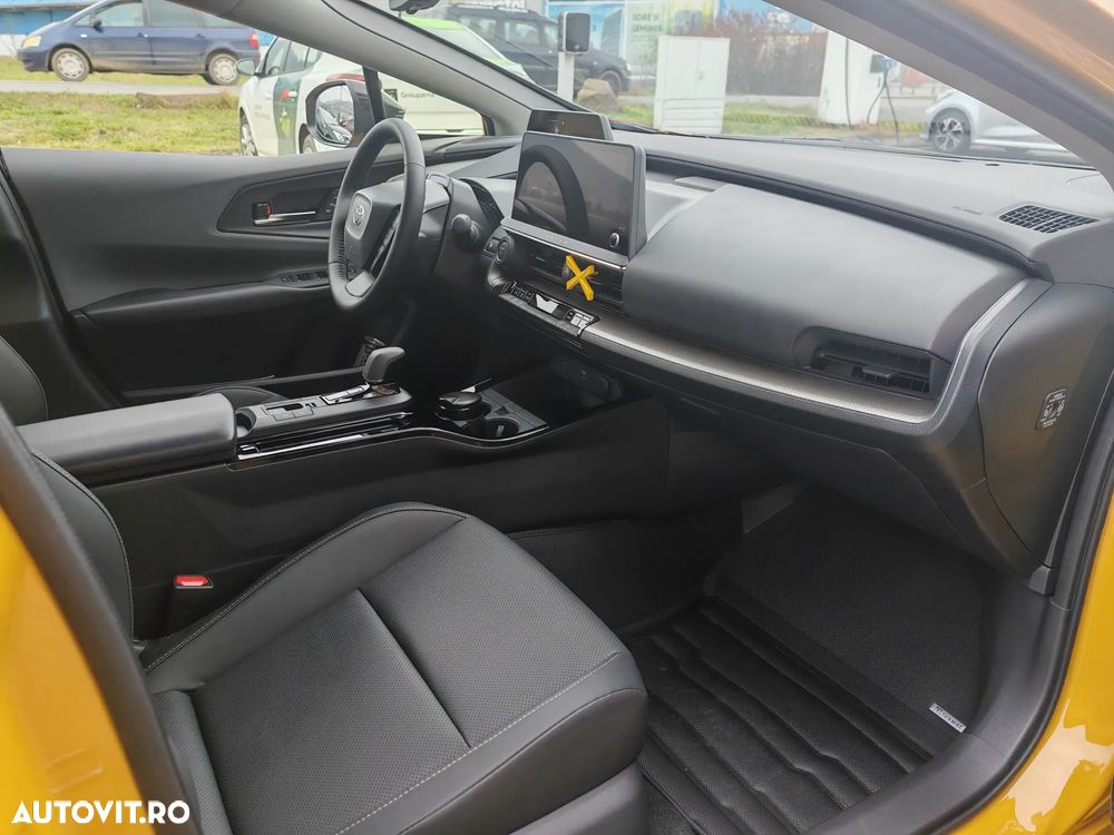 Toyota Prius 2.0 FWD PHEV Exclusive - 17