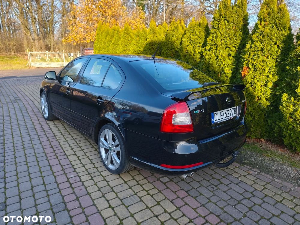Skoda Octavia 2.0 TDI CR DPF RS - 3