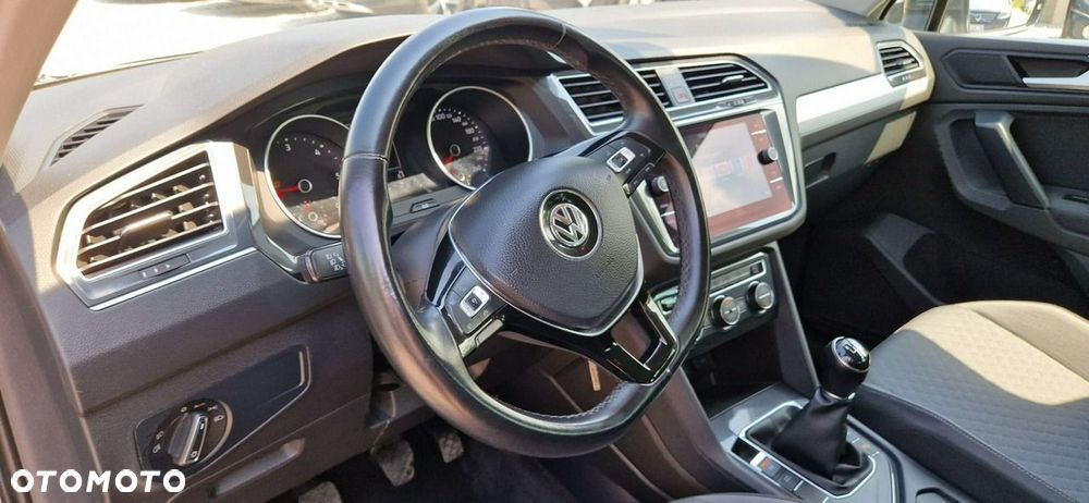 Volkswagen Tiguan - 20