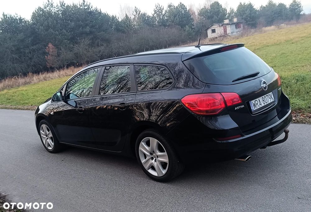 Opel Astra 1.4 Turbo - 4