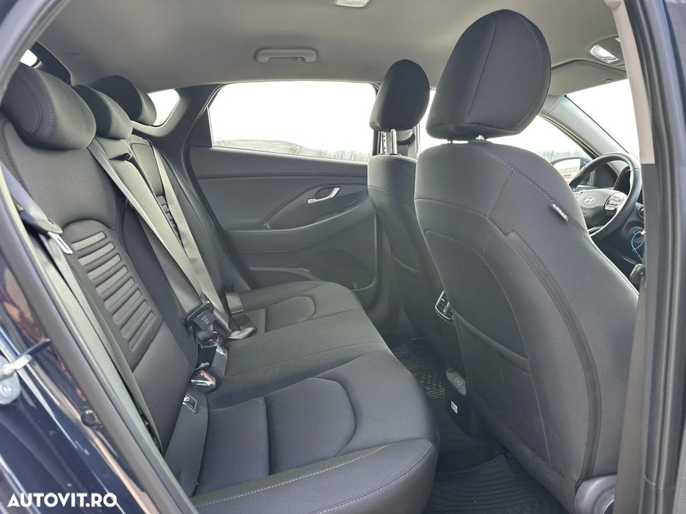 Hyundai i30 1.5 T-GDI 140CP M/T MHEV Highway - 14