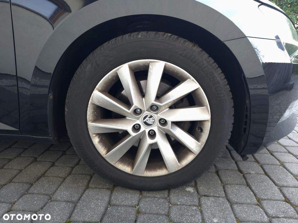 Skoda Superb 2.0 TDI Style DSG - 32