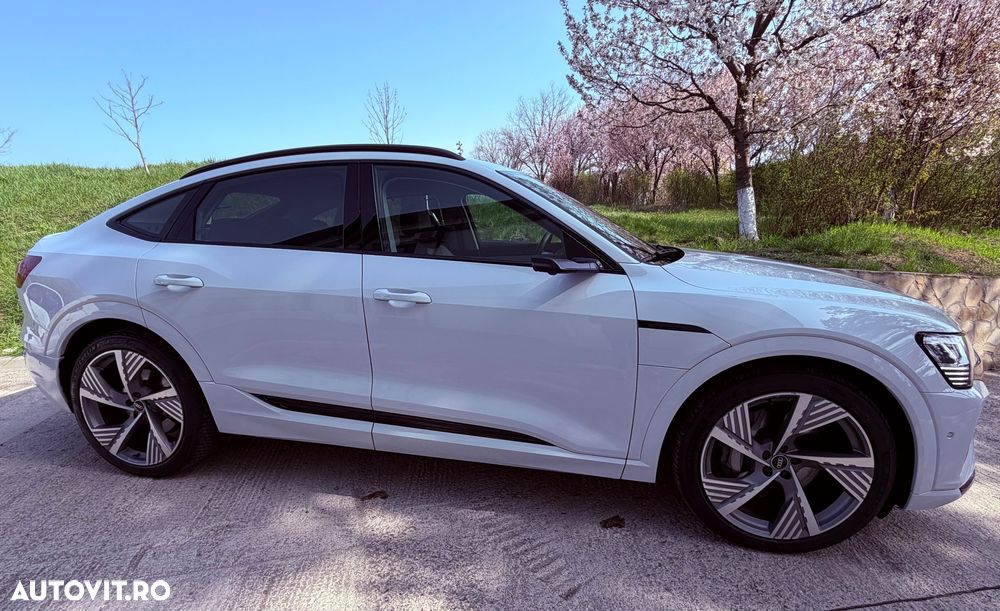 Audi Q8 55 quattro Advanced - 8