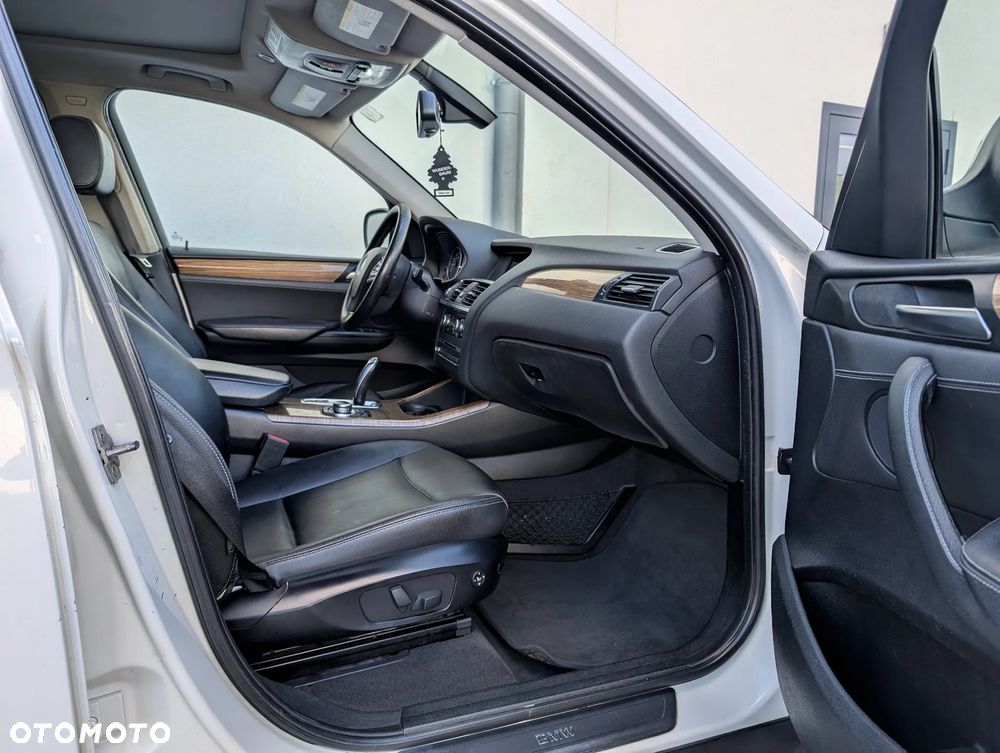 BMW X3 xDrive28i - 7