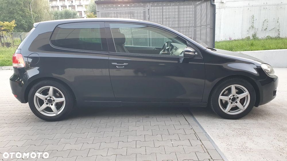 Volkswagen Golf VI 1.6 TDI Comfortline - 4